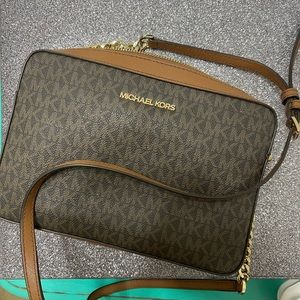 Michael Kors crossbody purse
